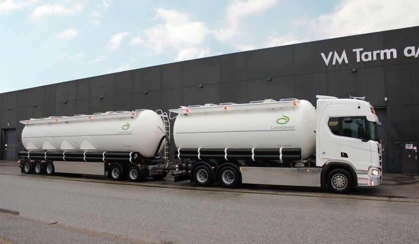 HNT Schakt & Transport AB - 32 m3 feed tanker superstructure and 61 m3 trailer