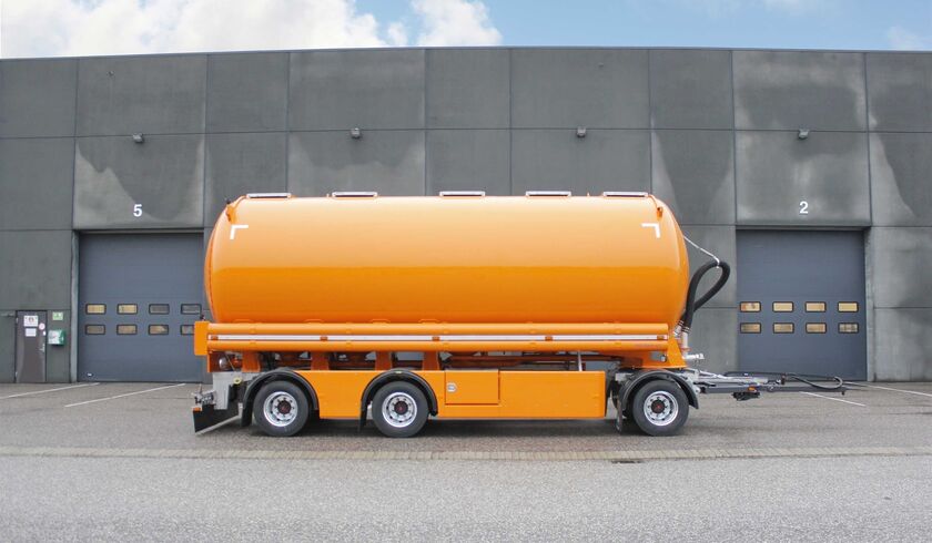 Espeland Transport – 36 m³ feed tank trailer