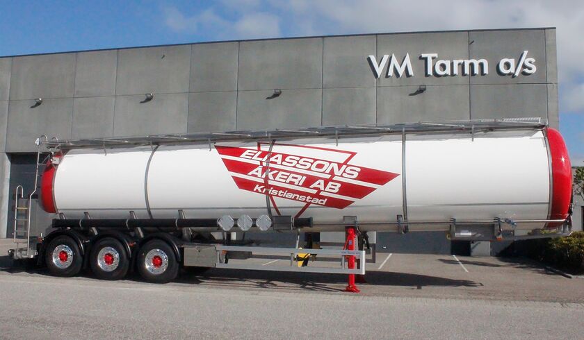 Eliassons Åkeri – 42,500-litre chemical tank semi-trailer