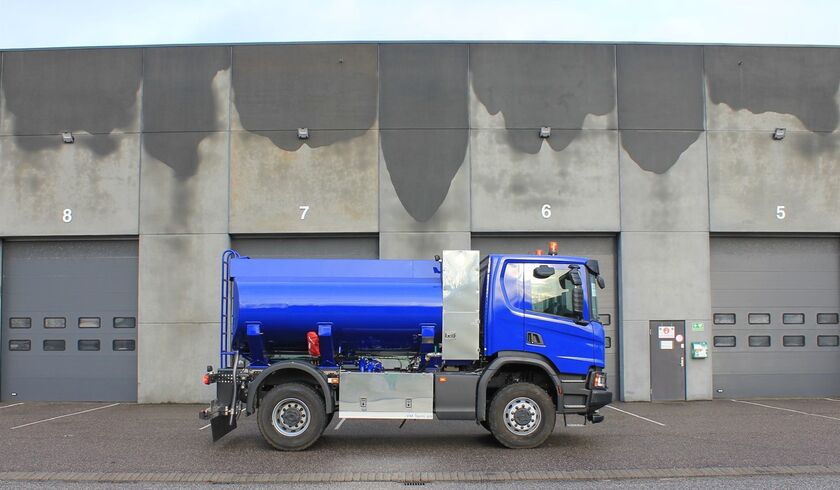 Stiholt AS – 7,000-litre oil/fuel tank body
